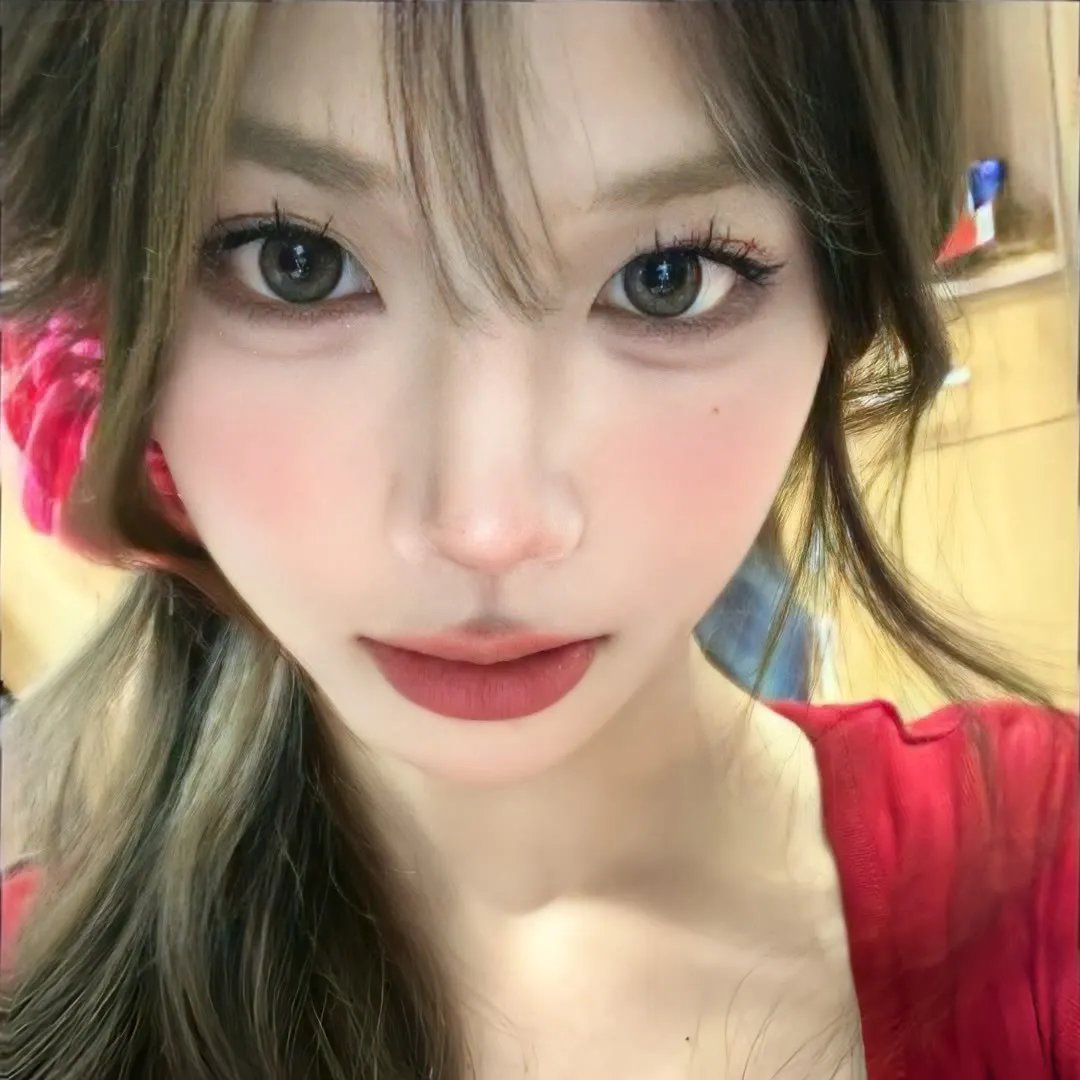 穿风信子蓝的少女